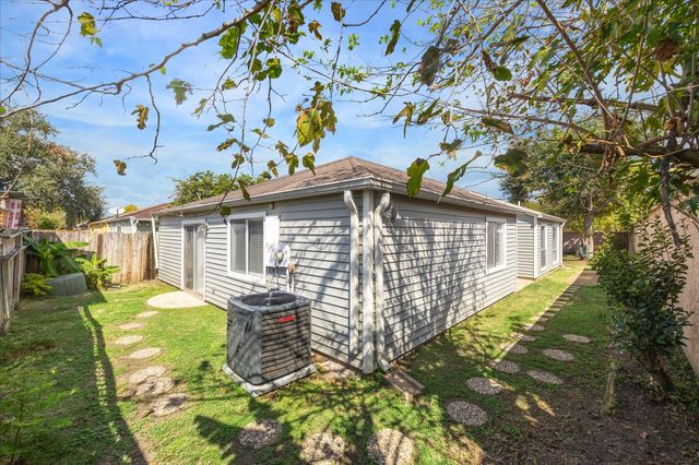 9330 Danforth Way, Houston, TX 77083