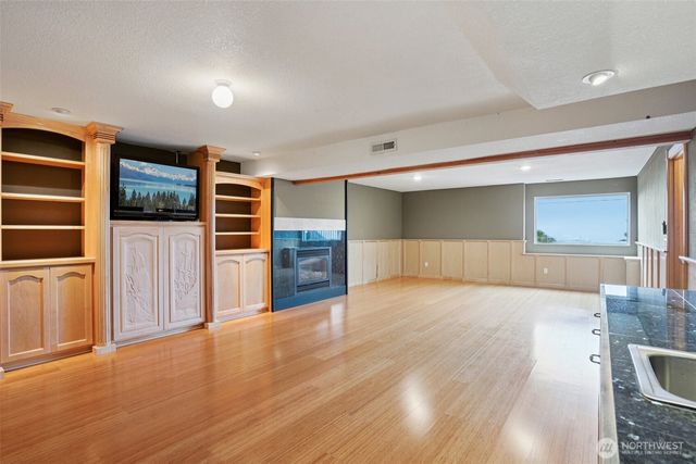 6111 Hawthorne Terrace NE NE, Tacoma, WA 98422