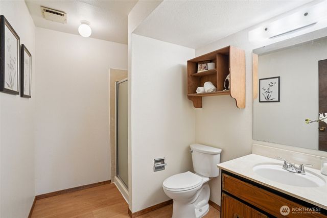 6111 Hawthorne Terrace NE NE, Tacoma, WA 98422