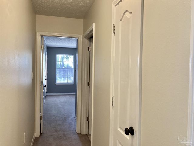 3146 Live Oak St, Navarre, FL 32566