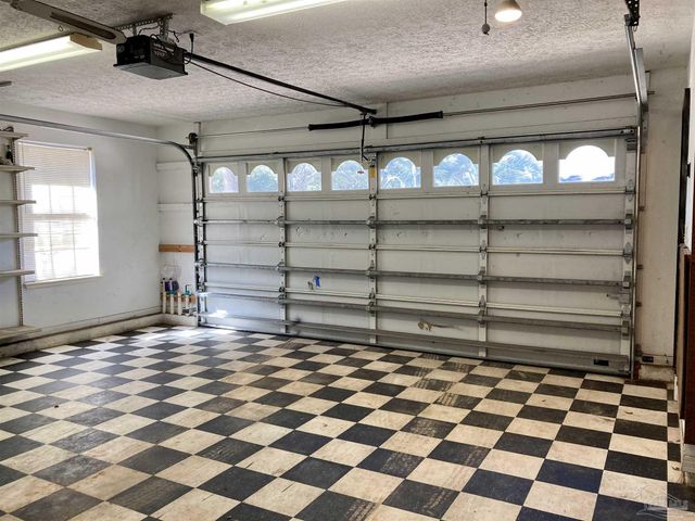 3146 Live Oak St, Navarre, FL 32566