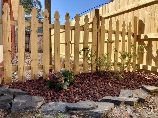 3146 Live Oak St, Navarre, FL 32566