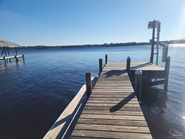 3146 Live Oak St, Navarre, FL 32566