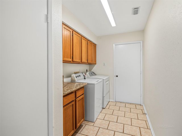 15818 Castorglen Drive, Webster, TX 77598