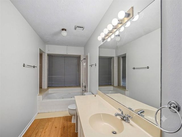 15818 Castorglen Drive, Webster, TX 77598
