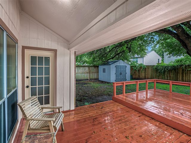 15818 Castorglen Drive, Webster, TX 77598
