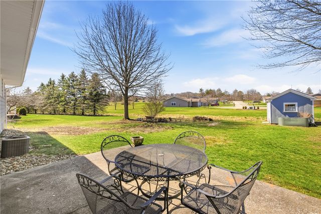 524 Dott Ave, Somerset Boro, PA 15501