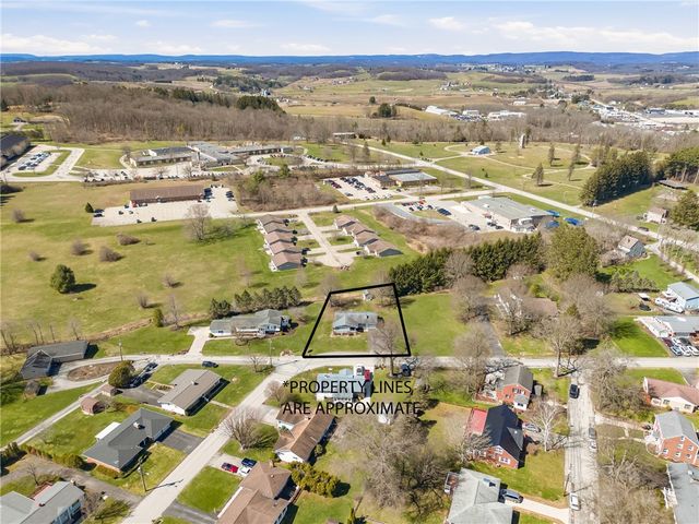 524 Dott Ave, Somerset Boro, PA 15501