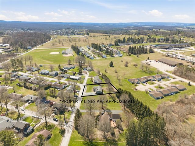 524 Dott Ave, Somerset Boro, PA 15501