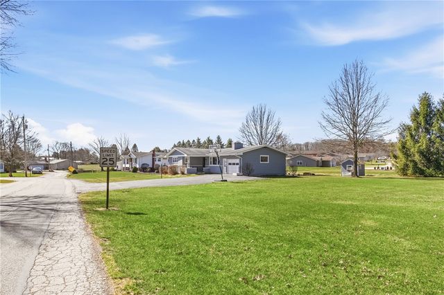 524 Dott Ave, Somerset Boro, PA 15501