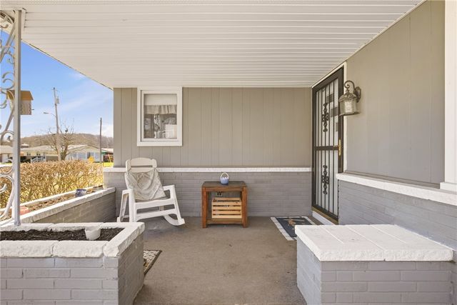 524 Dott Ave, Somerset Boro, PA 15501