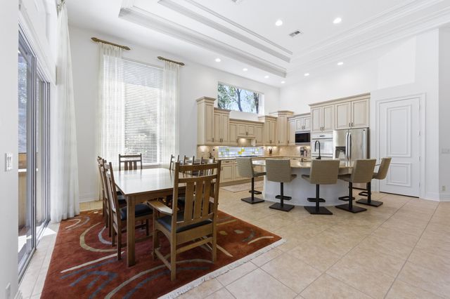 108 Via Paradisio, Palm Beach Gardens, FL 33418