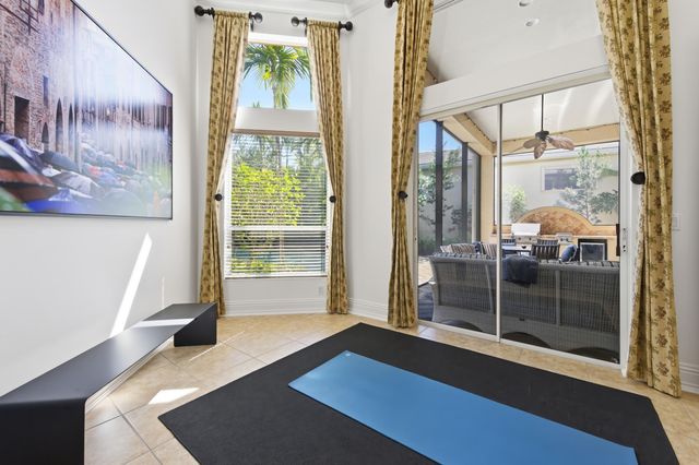 108 Via Paradisio, Palm Beach Gardens, FL 33418