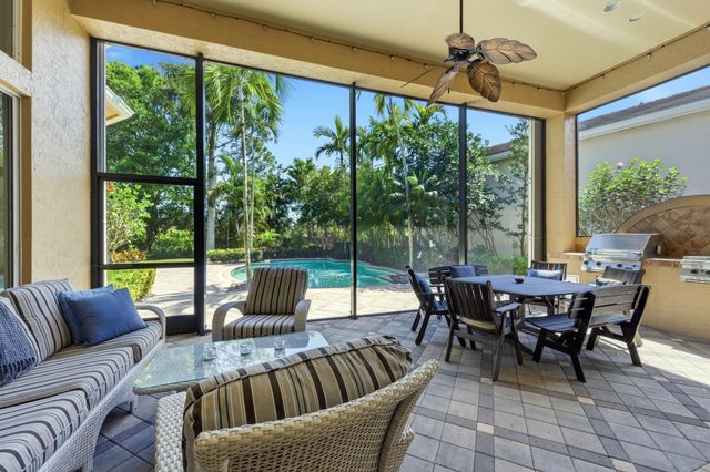 108 Via Paradisio, Palm Beach Gardens, FL 33418