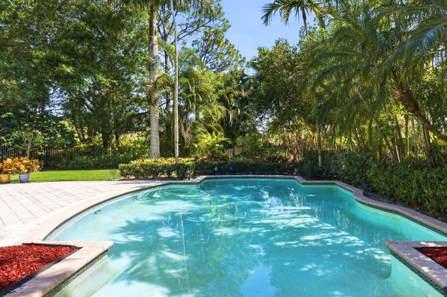 108 Via Paradisio, Palm Beach Gardens, FL 33418