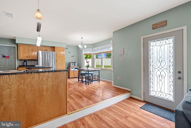 4480 JASMINE DR, Bethlehem, PA 18020