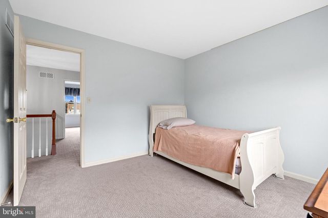 4480 JASMINE DR, Bethlehem, PA 18020