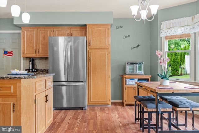 4480 JASMINE DR, Bethlehem, PA 18020