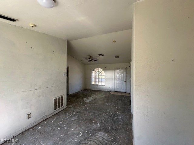 2816 Economy ST, Fort Myers, FL 33916