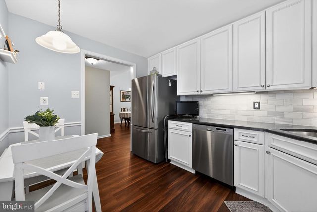 76 GRANDVIEW DR, Ivyland, PA 18974