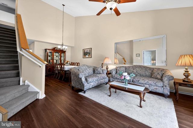 76 GRANDVIEW DR, Ivyland, PA 18974