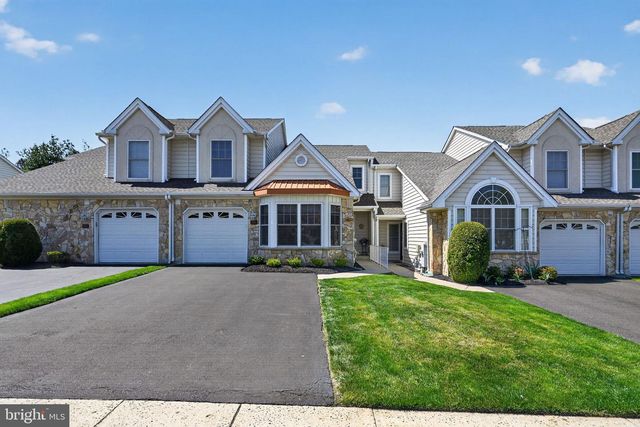 76 GRANDVIEW DR, Ivyland, PA 18974