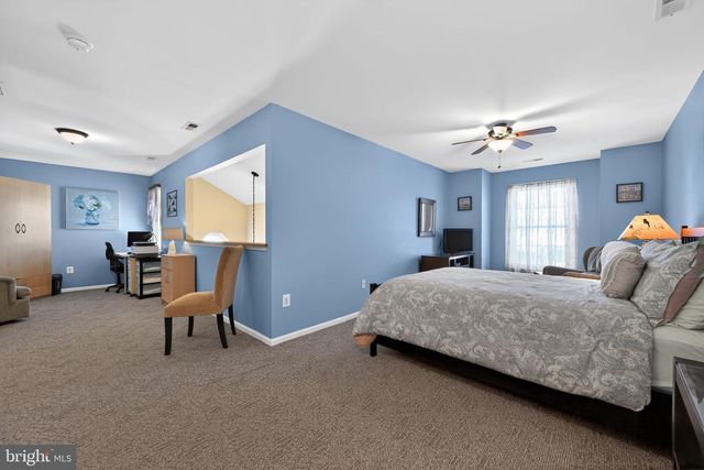 76 GRANDVIEW DR, Ivyland, PA 18974