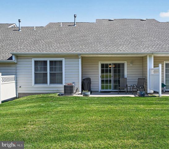 76 GRANDVIEW DR, Ivyland, PA 18974