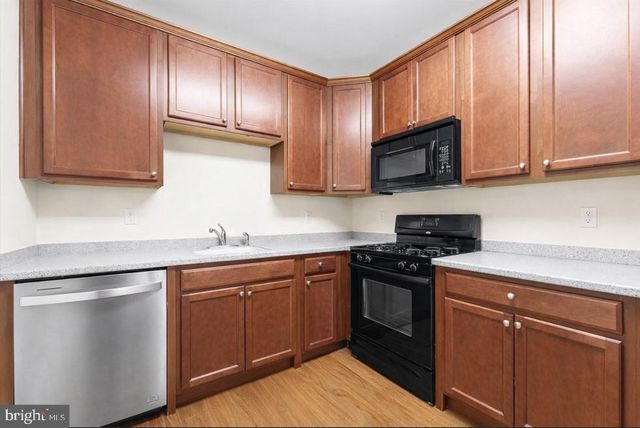 234 BREEDERS CUP DR, Cherry Hill, NJ 08002