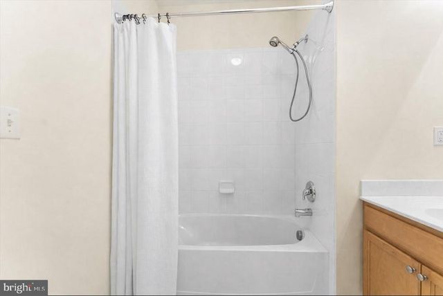 234 BREEDERS CUP DR, Cherry Hill, NJ 08002