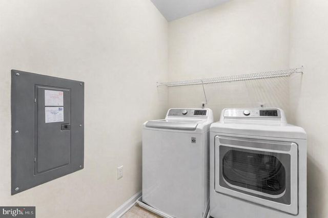 234 BREEDERS CUP DR, Cherry Hill, NJ 08002