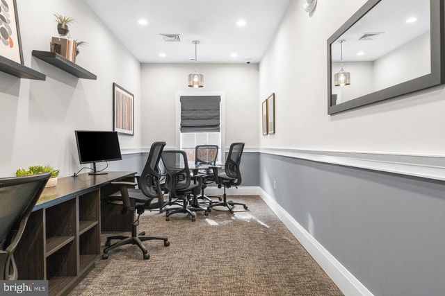 234 BREEDERS CUP DR, Cherry Hill, NJ 08002