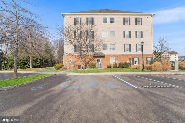 234 BREEDERS CUP DR, Cherry Hill, NJ 08002