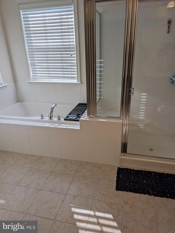 13944 SENECA RIDGE DR, Hagerstown, MD 21740