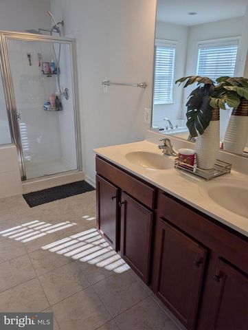 13944 SENECA RIDGE DR, Hagerstown, MD 21740