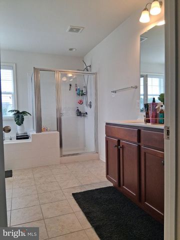 13944 SENECA RIDGE DR, Hagerstown, MD 21740