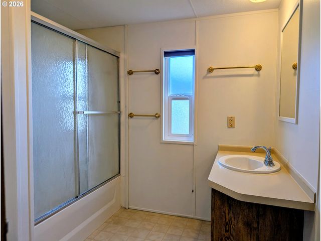 15411 Se MILL PLAIN Blvd A-9, Vancouver, WA 98684