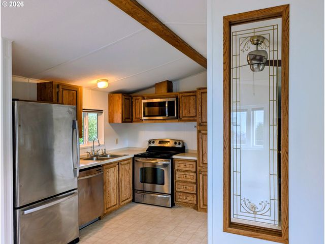 15411 Se MILL PLAIN Blvd A-9, Vancouver, WA 98684