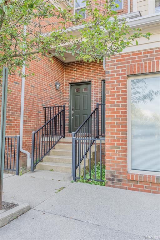 306 Legato Drive, Walled Lake, MI 48390