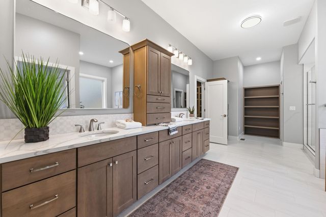 14125 E Willowgreen Cir, Wichita, KS 67230