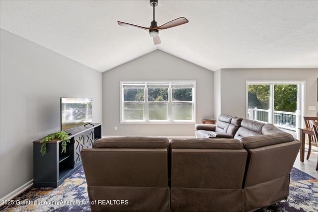 4313 Gold Dust Point, Perrinton, MI 48871