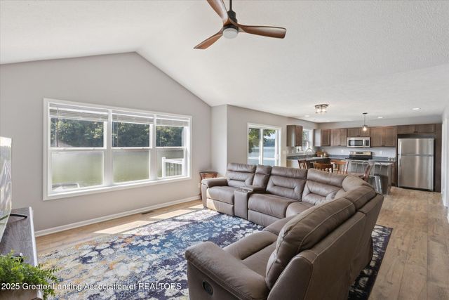 4313 Gold Dust Point, Perrinton, MI 48871