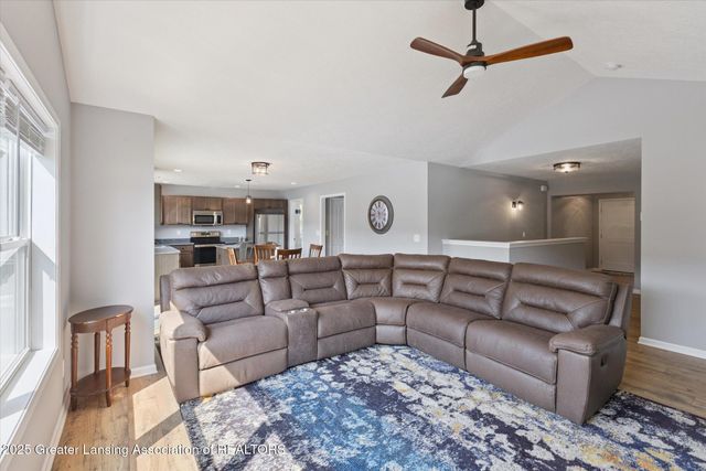 4313 Gold Dust Point, Perrinton, MI 48871