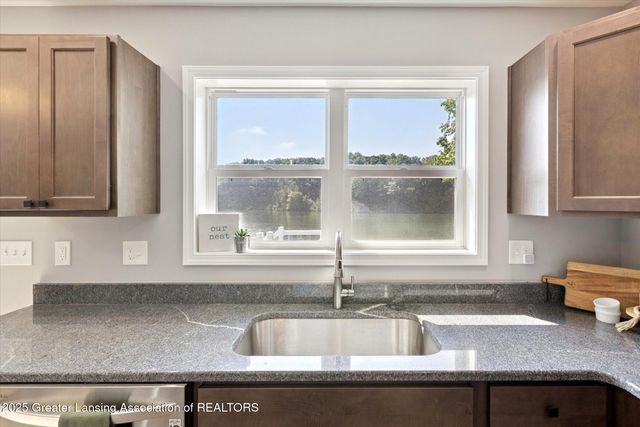 4313 Gold Dust Point, Perrinton, MI 48871