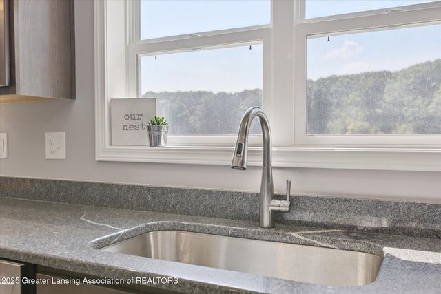 4313 Gold Dust Point, Perrinton, MI 48871