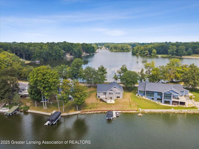 4313 Gold Dust Point, Perrinton, MI 48871