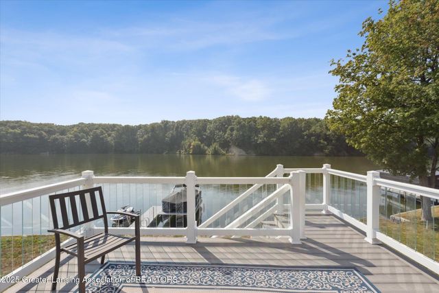 4313 Gold Dust Point, Perrinton, MI 48871