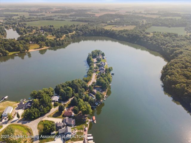 4313 Gold Dust Point, Perrinton, MI 48871