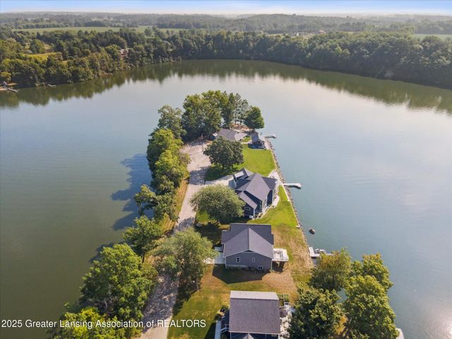 4313 Gold Dust Point, Perrinton, MI 48871