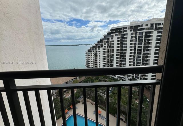 540 Brickell Key Dr 1801, Miami, FL 33131